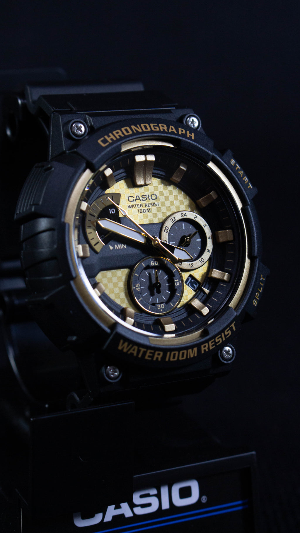 Casio MCW-200H-9AVCF Gold