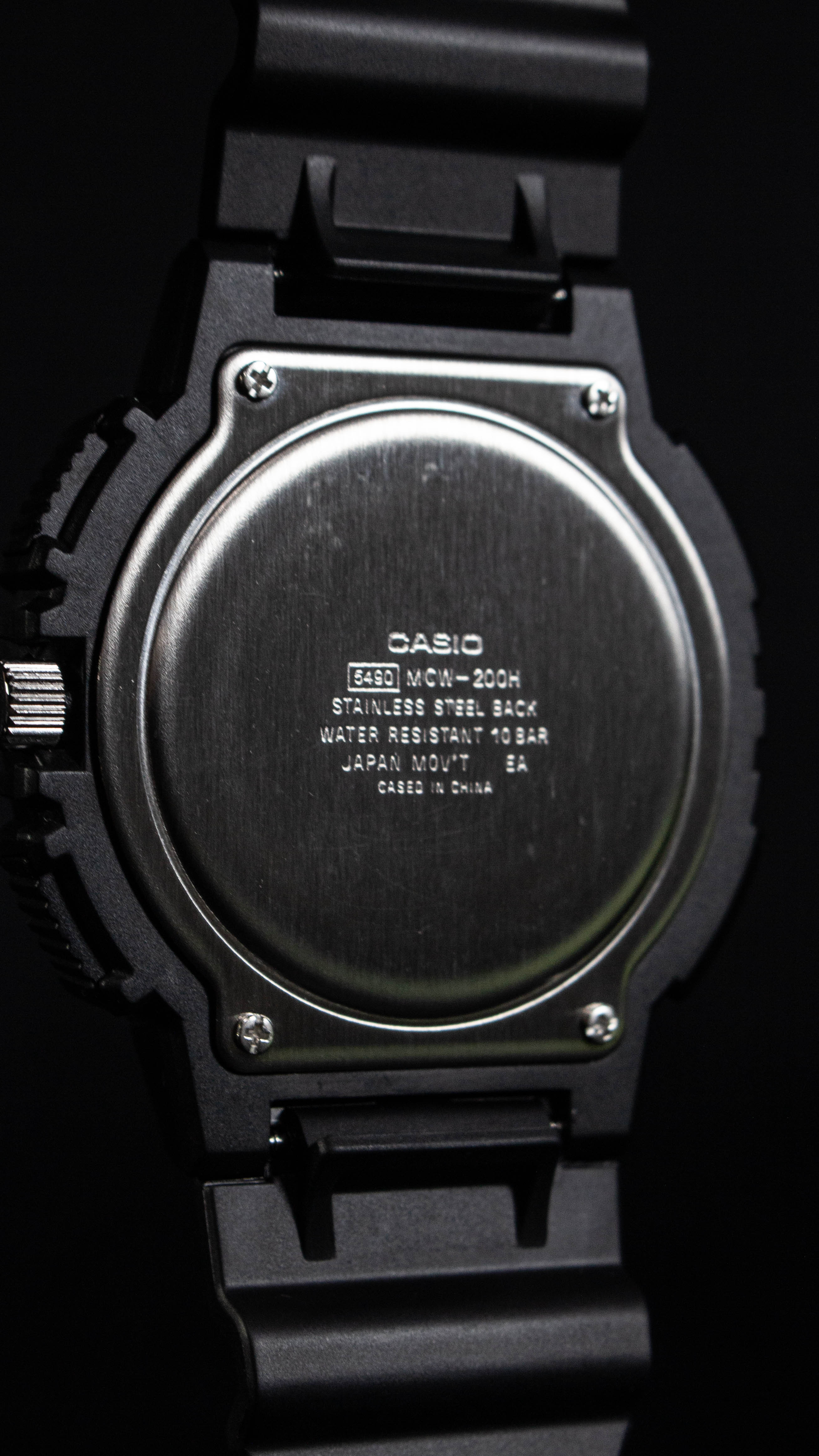 Casio MCW-200H-9AVCF Gold