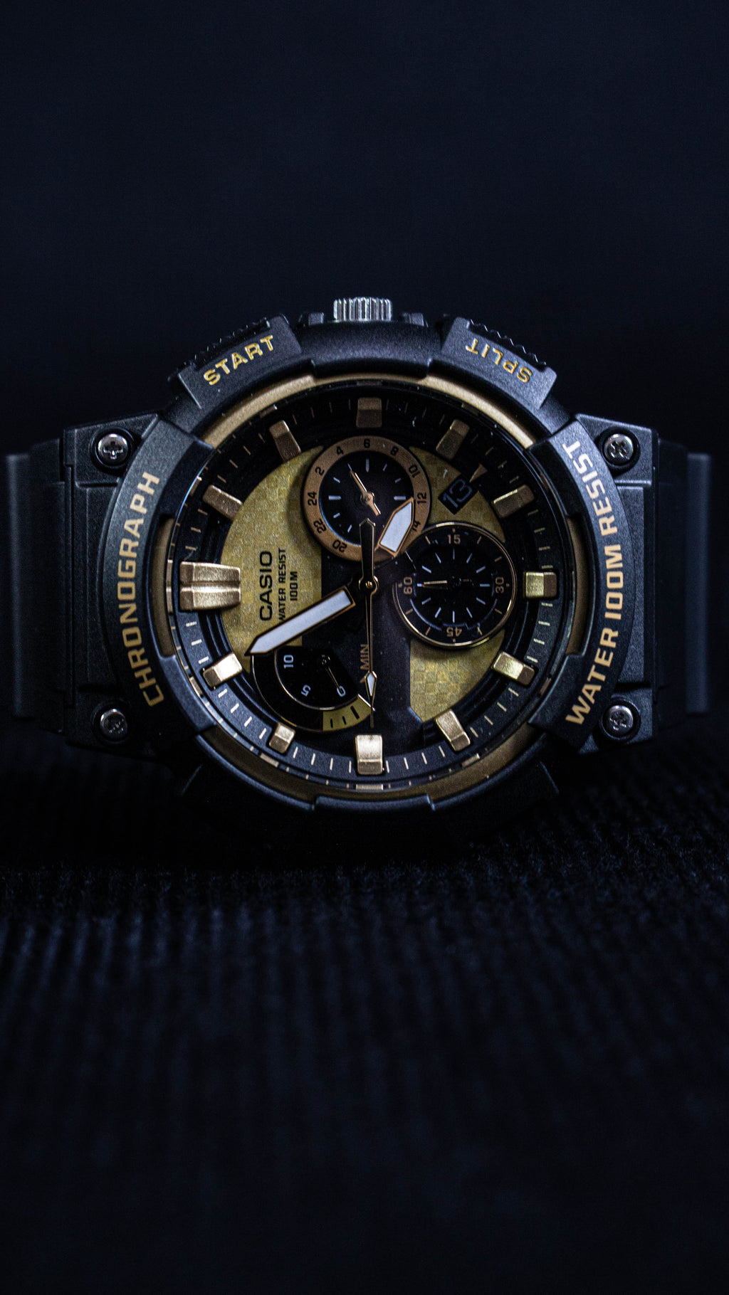 Casio MCW-200H-9AVCF Gold