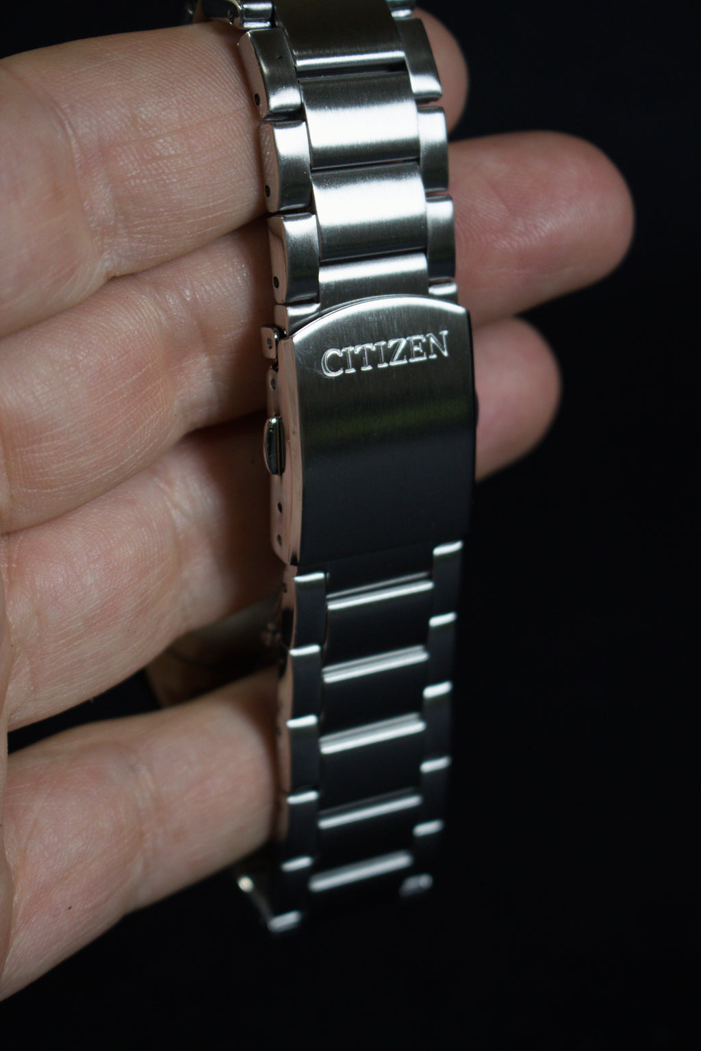 Citizen Eco Drive AW1526-89X Green