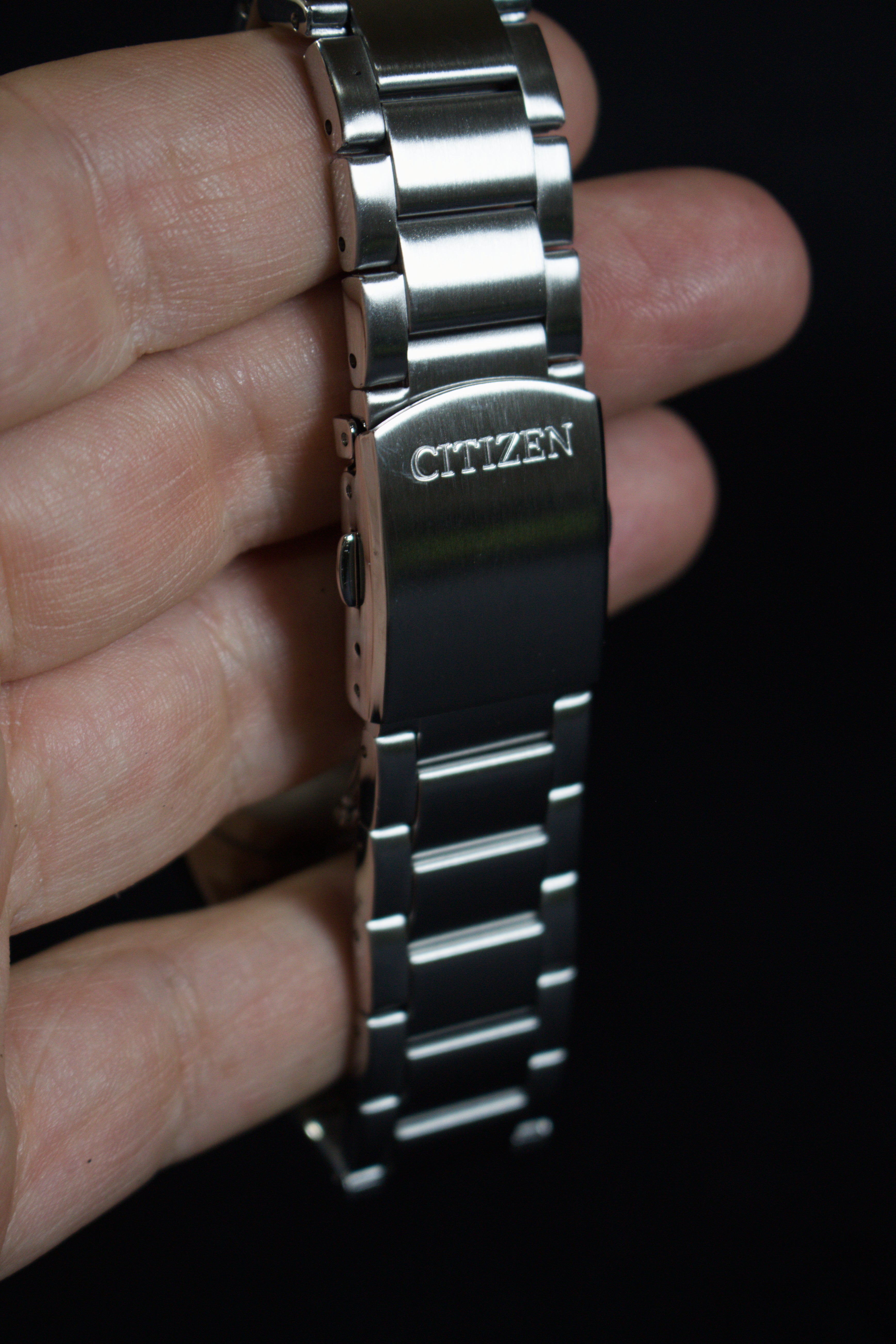 Citizen Eco Drive AW1526-89X Green