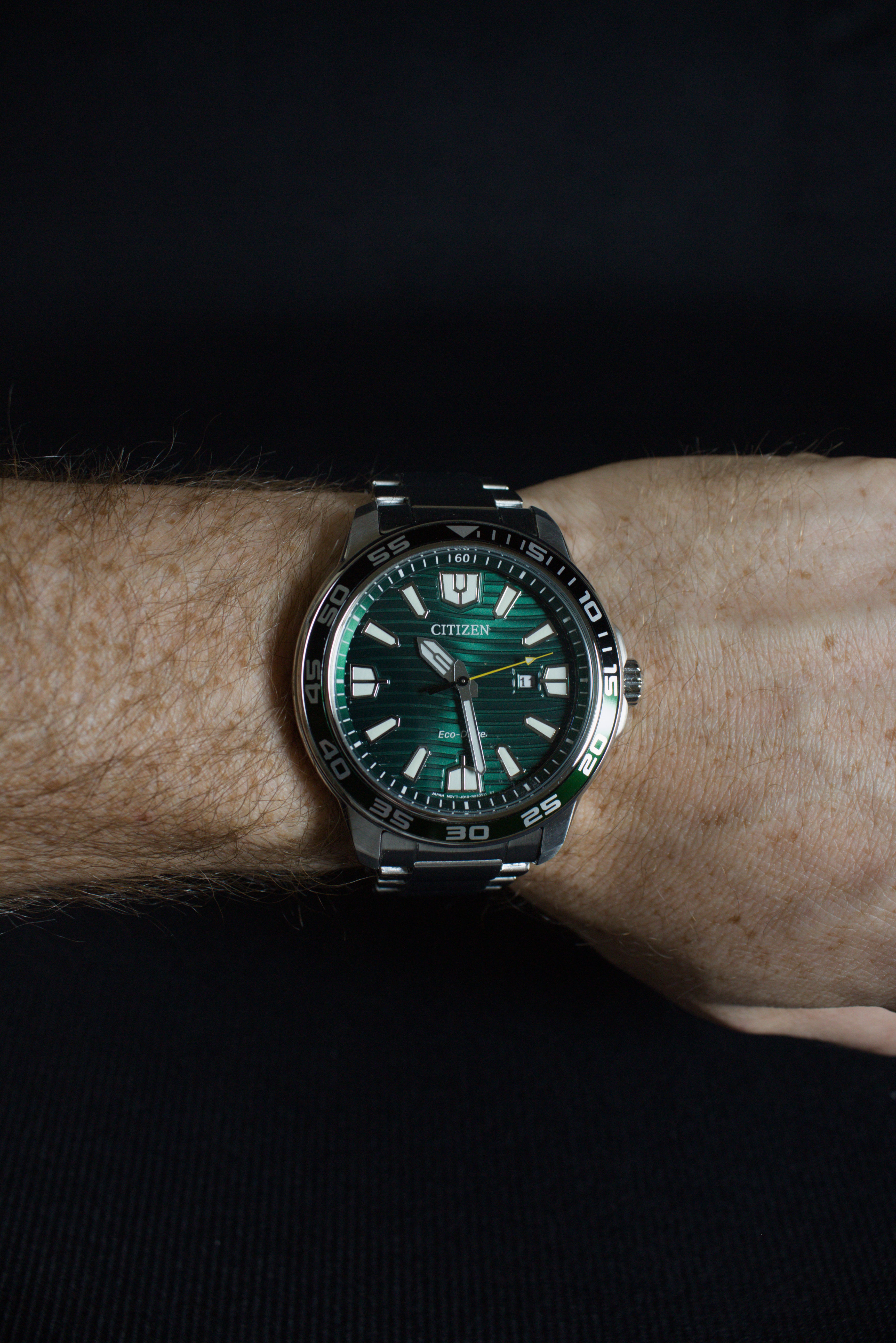 Citizen Eco Drive AW1526-89X Green